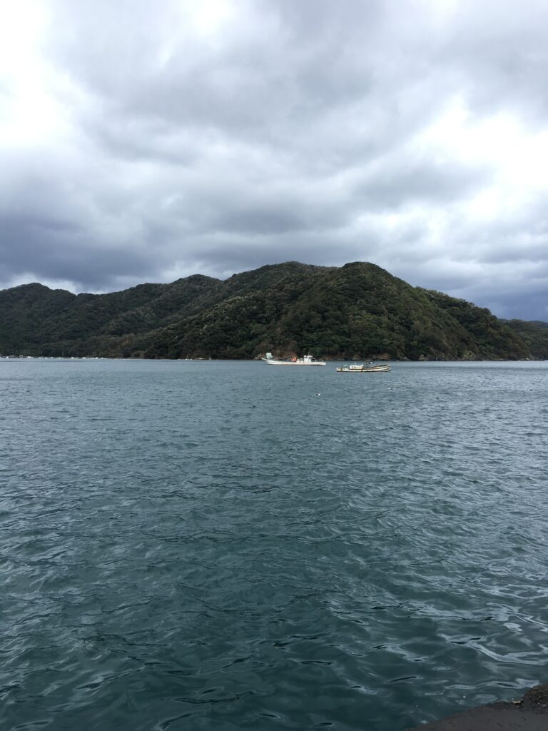 寒い　強風の常神半島